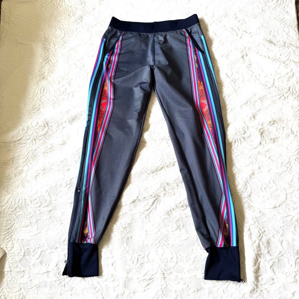 Luck in Love Striped Floral joggers Pants XS black side zip